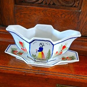 Beautiful Henroit Fiance Pottery Gravy Boat.